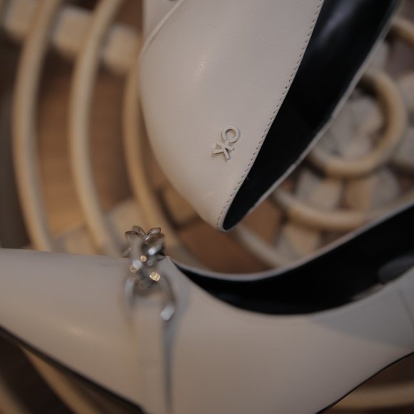 Calvin Klein Stiletto - Picture 1 of 4
